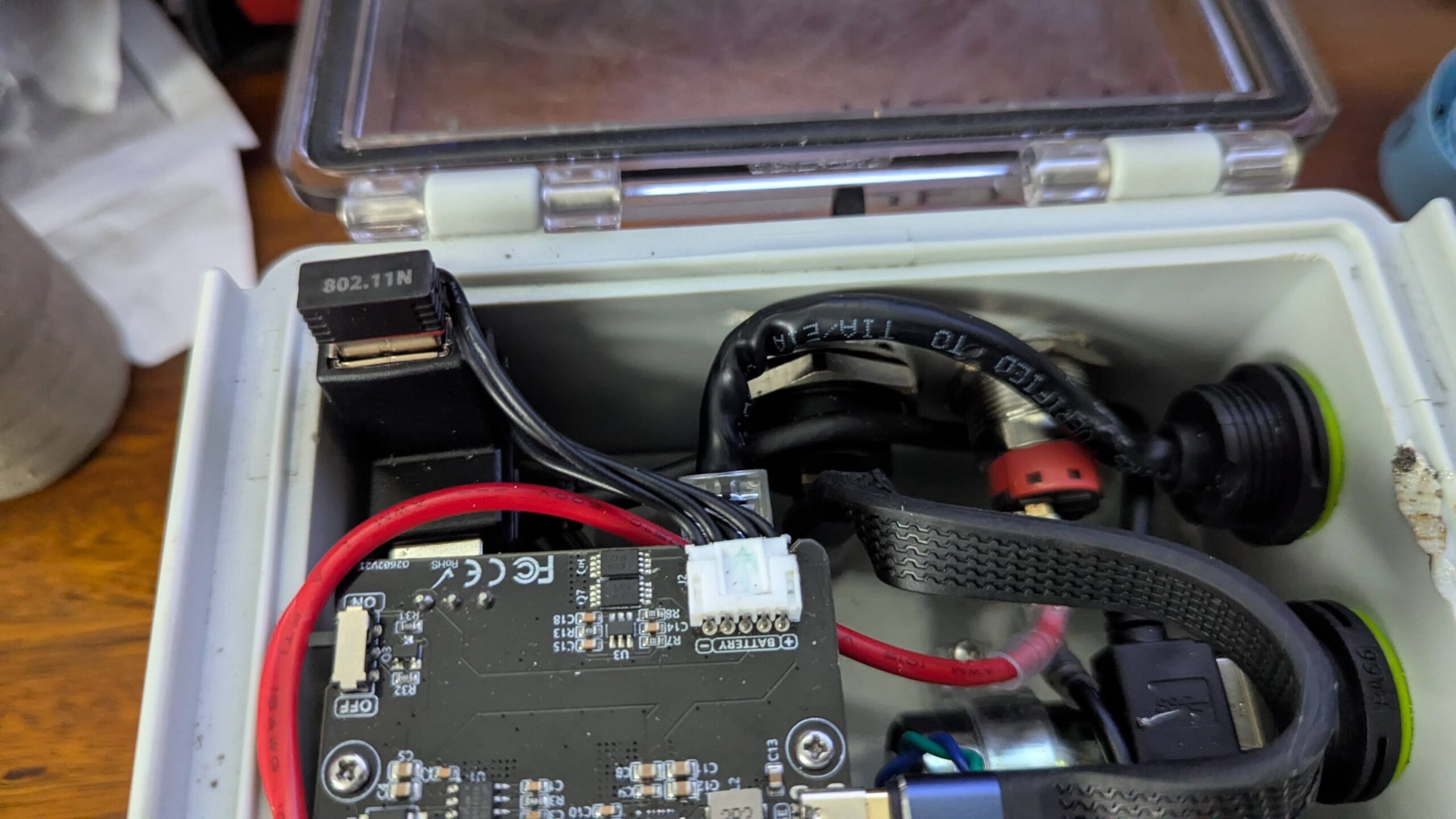 wifi-dongle-mounted-min